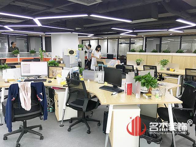 办公室香蕉视频免费下载完工照.jpg