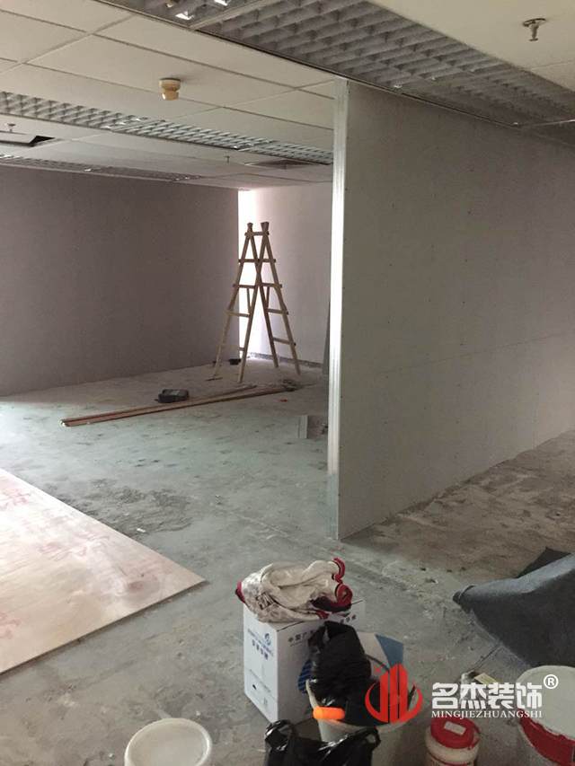 办公室香蕉视频免费下载现场照.jpg