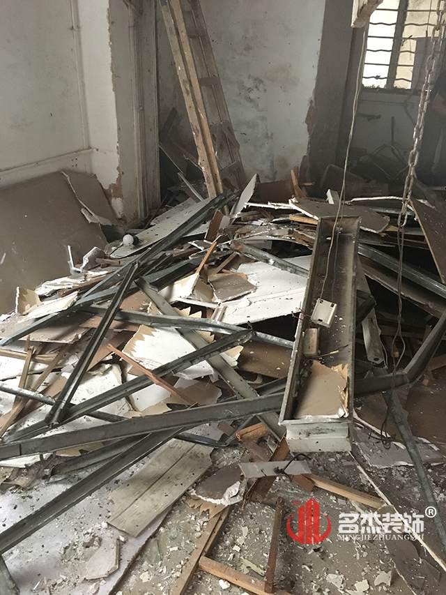 办公室香蕉视频免费下载施工现场.jpg
