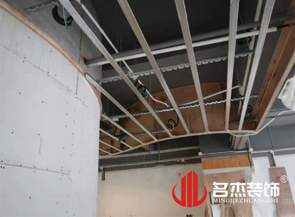 巡工地日记，鉴丰香精香料办公室香蕉视频免费下载项目紧张进行中